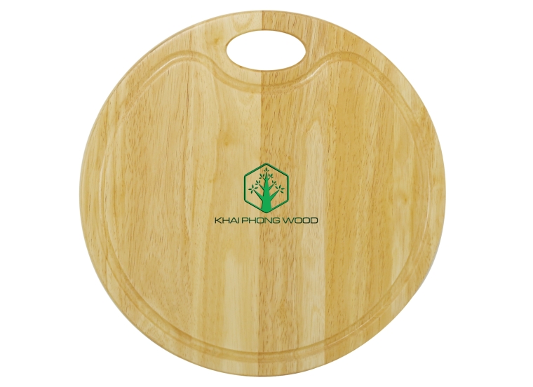 10010: Round cutting board with hole, natural varnish