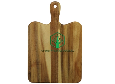 10041: Square ping pong. cutting board with hole, natural varnish