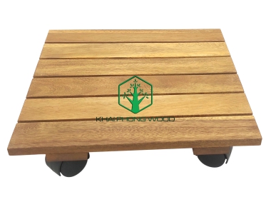 13004: Flower pot, Square base on wheels, Acacia, oil finishing