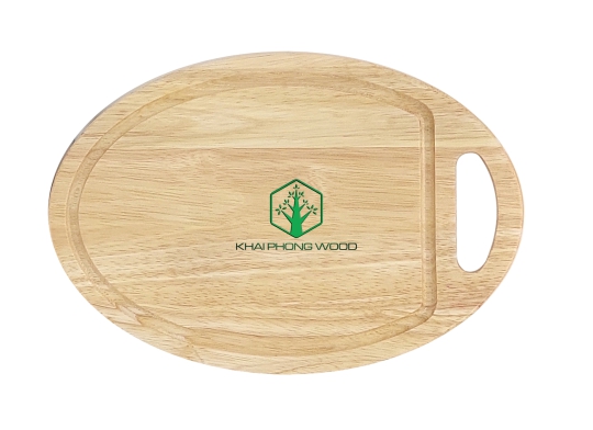 10016: Oval cutting board with hole handle and groove, natural varnish