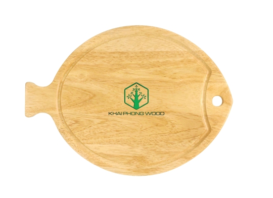 10022: Fish Cutting board, natural varnish