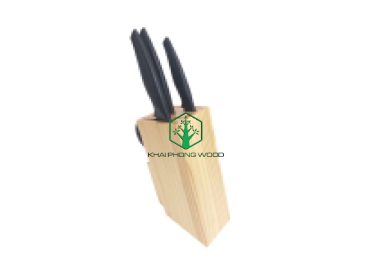 11036: Knife block with vertical grooves, pine wood, natural varnish.