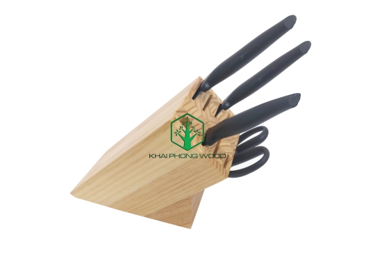 11037: Knife block with horizontal grooves, pine wood, natural varnish.