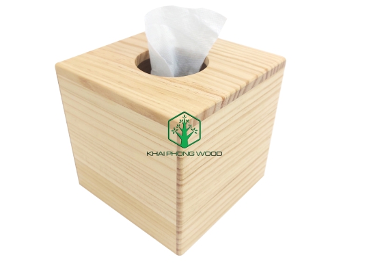 11082: Small paper box, pine wood, natural varnish.